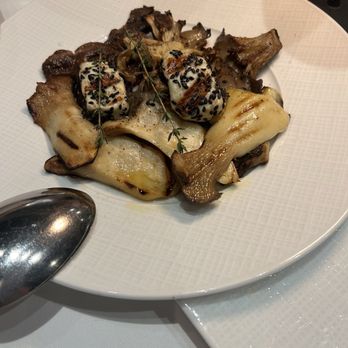 Estiatorio Milos - Grilled Vegetables and Mushrooms - Greek Near Me - Montreal, Quebec Estiatorio Milos - Grilled Vegetables and Mushrooms - Greek Near Me - Montreal, Quebec