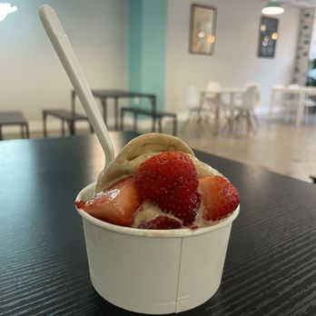 iFreeze Creamery - Vegan coffee with strawberry mix-in - Ice Cream & Frozen Yogurt Near Me - Royal Oak, Michigan iFreeze Creamery - Vegan coffee with strawberry mix-in - Ice Cream & Frozen Yogurt Near Me - Royal Oak, Michigan