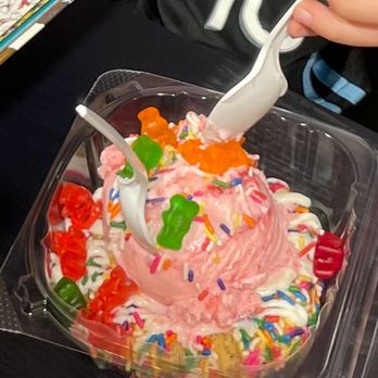 Midnight Cookies and Cream - Desserts Near Me - Miami, Florida Midnight Cookies and Cream - Desserts Near Me - Miami, Florida