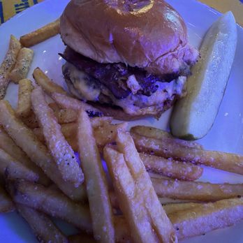 5 o'Clock Somewhere Rooftop Bar - BBQ BACON SMASH BURGER* - Bars Near Me - San Diego, California