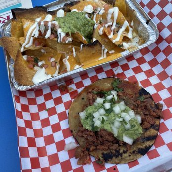 Roadside Taco - Nachos and Carne Asada Taco - Tacos Near Me - Studio City, California Roadside Taco - Nachos and Carne Asada Taco - Tacos Near Me - Studio City, California