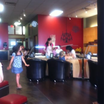 Avenue Nail Spa - Nail Salons Near Me - Oak Park, Illinois