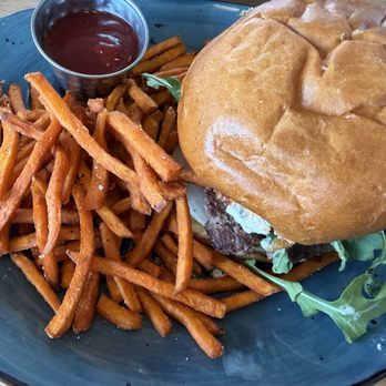 Local Kitchen - Elwood Burger - American Near Me - Manhattan Beach, California