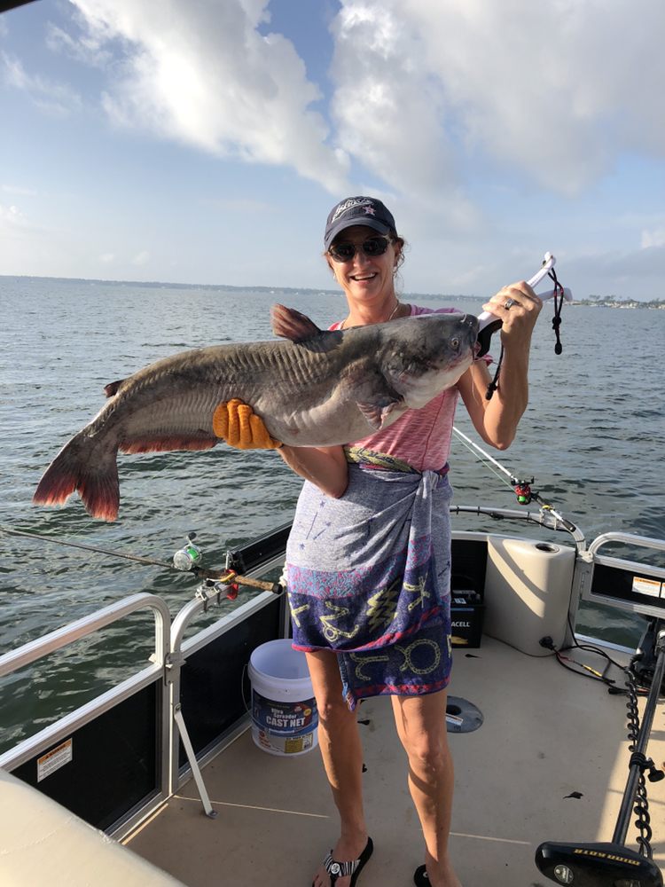 Catfishing Fanatics Guide Service Logo