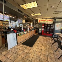 Midland Bagels & Grill - Inside view