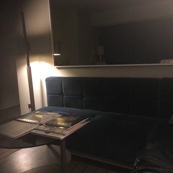 Thompson Chicago - Couch in room - Hotels Near Me - Chicago, Illinois Thompson Chicago - Couch in room - Hotels Near Me - Chicago, Illinois