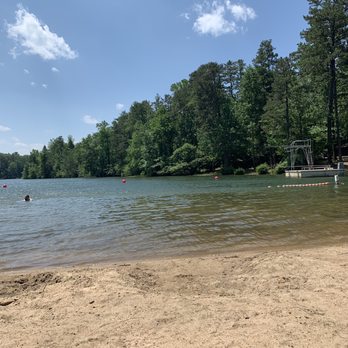Table Rock State Park - Lake Pinnacle with diving boards - Hiking Near Me - Pickens, South Carolina