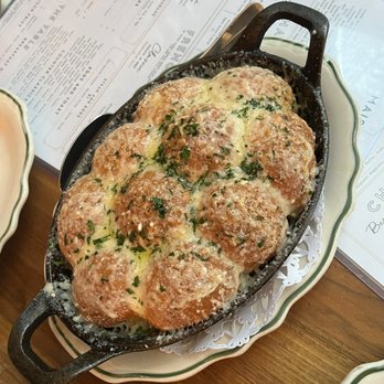 Maison Pickle - Pull Apart Garlic and Parmesan Bread - Cocktail Bars Near Me - New York, New York