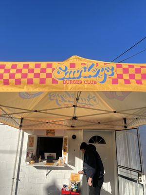 Smiley's Burger Club by null