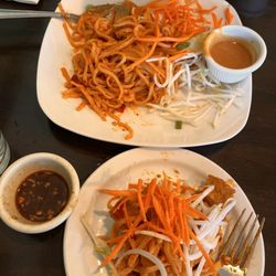 Thai Garden Restaurant & Lounge - Pad Thai Noodles