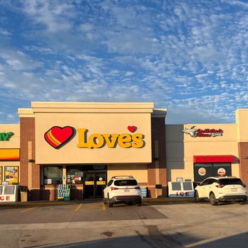 LOVE'S TRAVEL STOP - Updated November 2025 - 50 Photos & 25