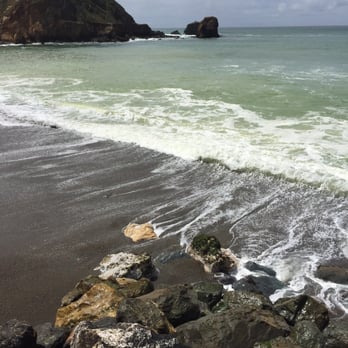 Rockaway Beach - Beaches Near Me - Pacifica, California