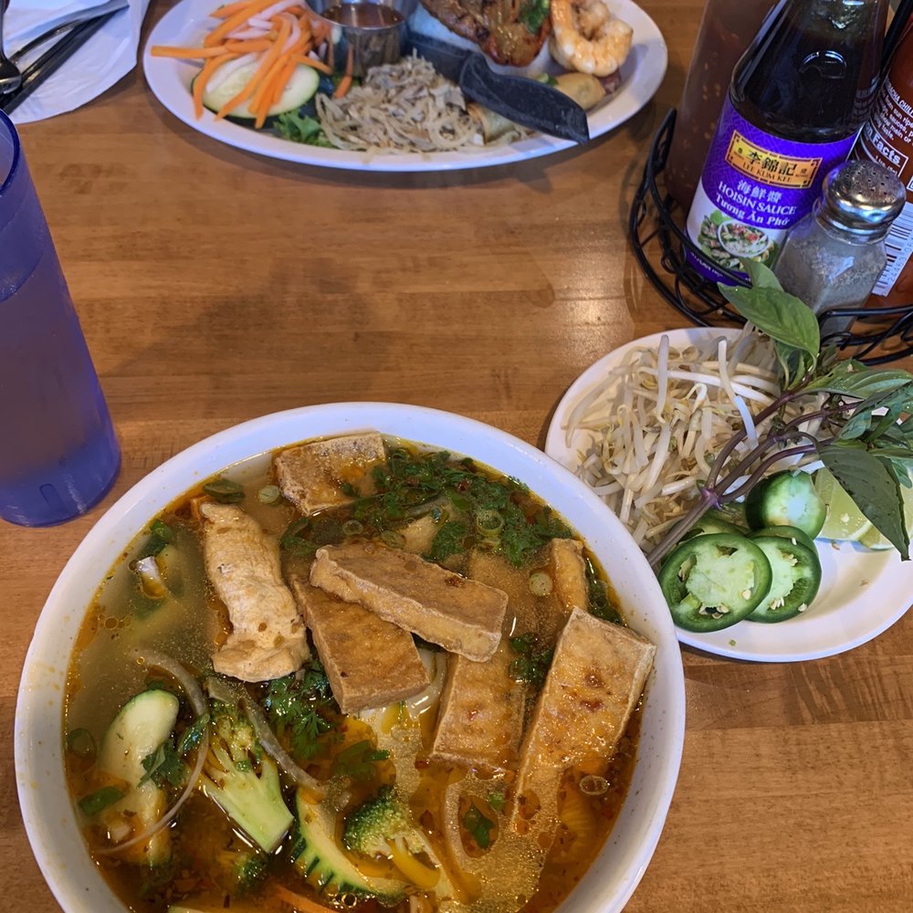 Basil Leaf Vietnamese Restaurant - Lemongrass soup with tofu and veggies - Vietnamese Near Me - Albuquerque, New Mexico Basil Leaf Vietnamese Restaurant - Lemongrass soup with tofu and veggies - Vietnamese Near Me - Albuquerque, New Mexico