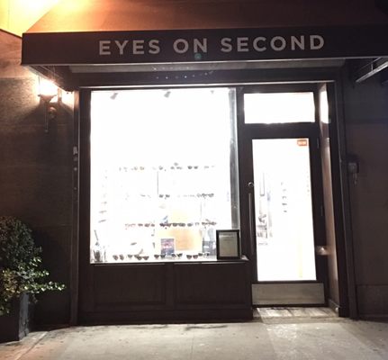 Eyes on Second by null