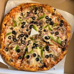 NiMarco's Pizza - Downtown - Medium veggie pizza