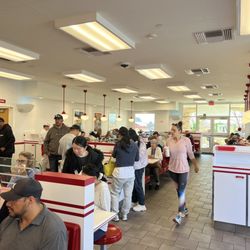In-N-Out Burger - Dining room packed first thing in the morning