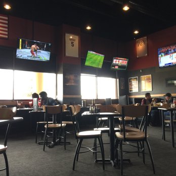 Buffalo Wild Wings - Main dining area - Chicken Wings Near Me - Watchung, New Jersey