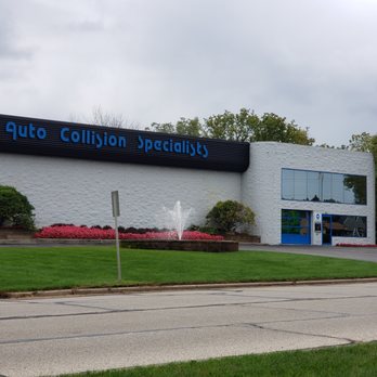 Auto Collision Specialists - Body Shops Near Me - Milwaukee, Wisconsin