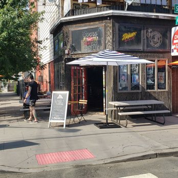 Lucky 7 - Outdoor seating as of July 2020 - Dive Bars Near Me - Jersey City, New Jersey