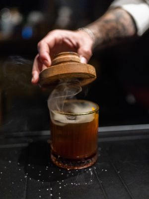 Magnum Speakeasy by null