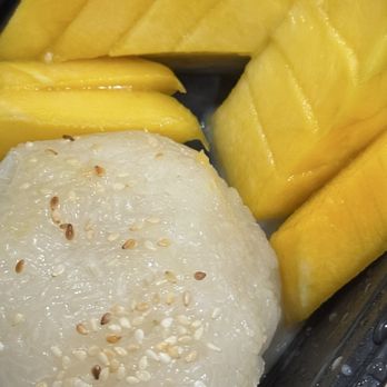 Thai Lotus - mango sticky rice - Thai Near Me - Corona, California