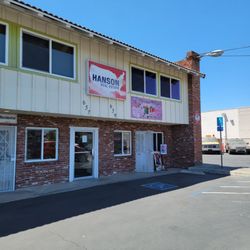 Novedades Vivian's - Front of building