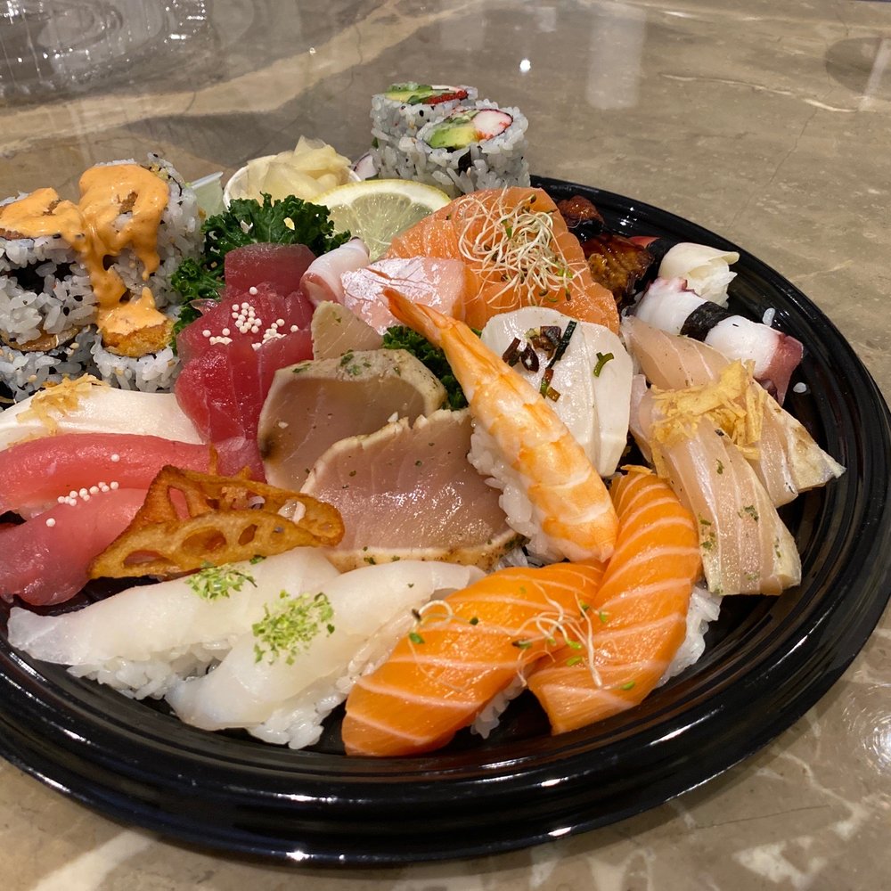 Araya Sushi - Sashimi, Sushi, Maki Combo (Small) - Sushi Bars Near Me - Markham, Ontario Araya Sushi - Sashimi, Sushi, Maki Combo (Small) - Sushi Bars Near Me - Markham, Ontario