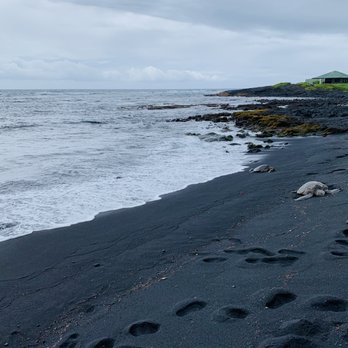 Punalu'u Black Sand Beach - Black sand and turtles - Beaches Near Me - Pahala, Hawaii Punalu'u Black Sand Beach - Black sand and turtles - Beaches Near Me - Pahala, Hawaii