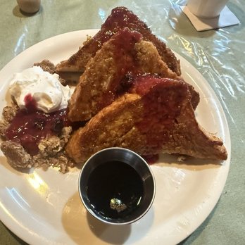 Sequoia Mountain Bakery - French toast with yogurt - Bakeries Near Me - Kernville, California Sequoia Mountain Bakery - French toast with yogurt - Bakeries Near Me - Kernville, California