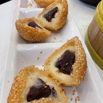 Sun Sui Wah Seafood Restaurant - Sesame balls with sweet bean paste - Cantonese Near Me - Bellevue, Washington