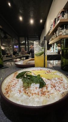 Madre Cocina y Lounge by null