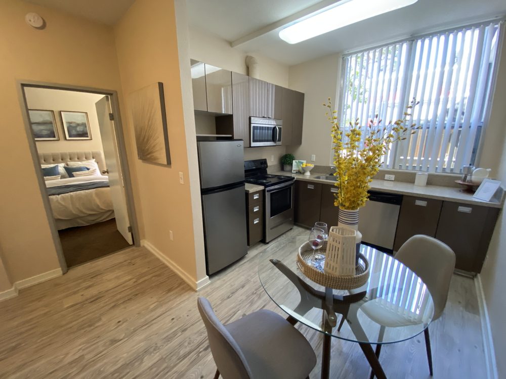 UNIVERSITY VILLAGE APARTMENTS Updated September 2024 10 Photos