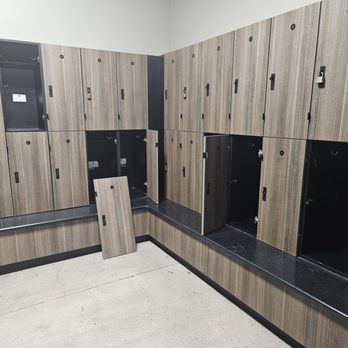 EōS Fitness - Broken lockers - Gyms Near Me - Mesa, Arizona EōS Fitness - Broken lockers - Gyms Near Me - Mesa, Arizona