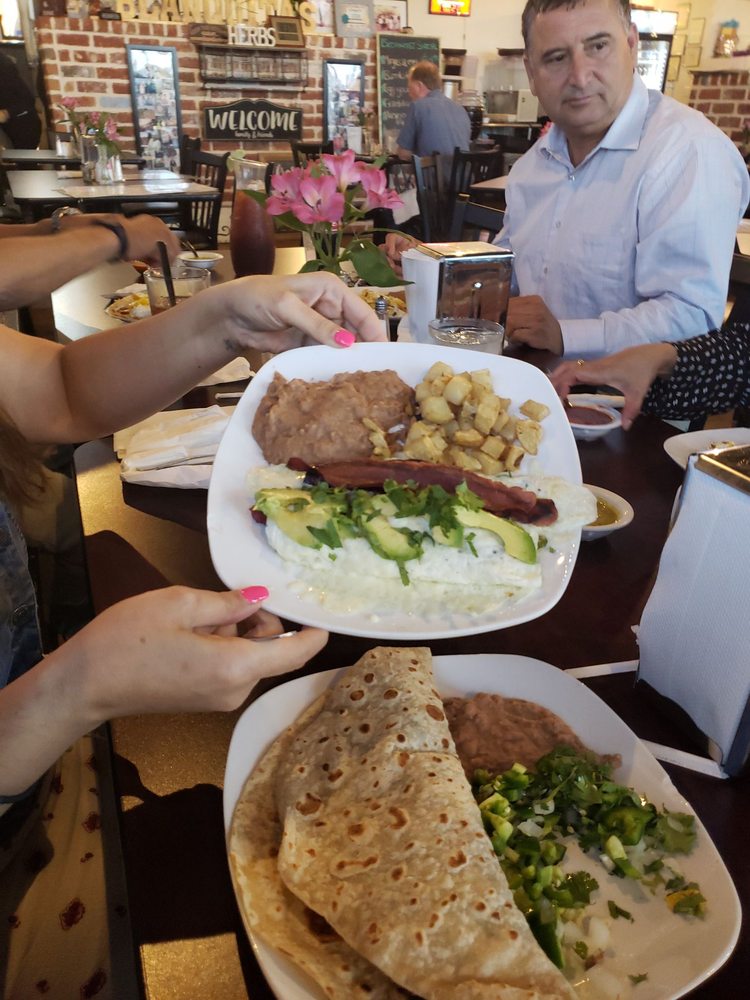 BLANQUITA’S MEXICAN RESTAURANT 3 67 Photos & 30 Reviews Mexican