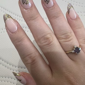 IVIA Nail Studio - Nail Salons Near Me - Santa Ana, California