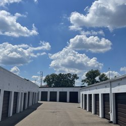 Prestige Storage - Blue Ash