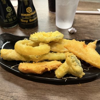 Sake Sushi - Vegetable tempura was great ! - Sushi Bars Near Me - Auburn, California