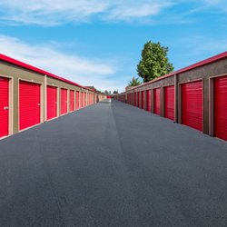 StorQuest Self Storage