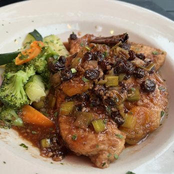 Cafe Mediterraneo - Chicken With Apricot - Italian Near Me - Portsmouth, New Hampshire Cafe Mediterraneo - Chicken With Apricot - Italian Near Me - Portsmouth, New Hampshire