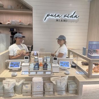 Pura Vida Miami - Breakfast & Brunch Near Me - Beverly Hills, California Pura Vida Miami - Breakfast & Brunch Near Me - Beverly Hills, California