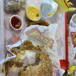 Ward's Fastfood of Poplarville - Big One w/ Chili & Onion Rings