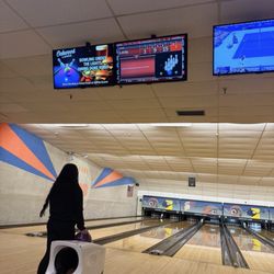 Oakwood Lanes