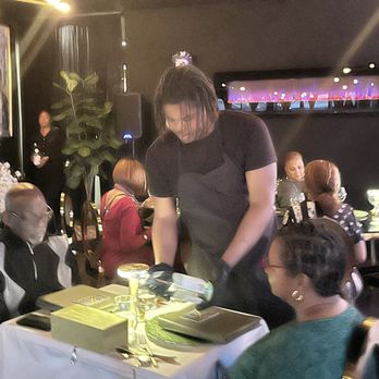 Maxine’s - The Service Workers Professional Table Side services - Italian Near Me - Chicago, Illinois