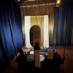 Stellar Photo Booth Rentals - A Beautiful Set Up!