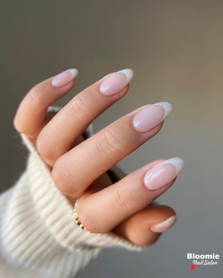Bloomie Nail Salon by null