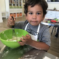 Taste Buds Kitchen - Good whisking skills, Mr Hunter!