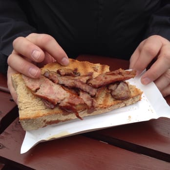 Targi Wielkanocny - Thick grilled bread with kielbasa slices - Festivals Near Me - Kraków, Massachusetts