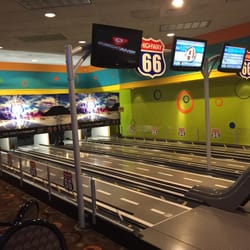 Hoopla’s Family Fun - Pre-meal bowling with the kids!