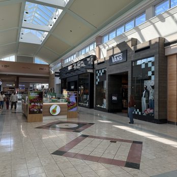 Pembroke Lakes Mall - Shopping Centers Near Me - Pembroke Pines, Florida Pembroke Lakes Mall - Shopping Centers Near Me - Pembroke Pines, Florida