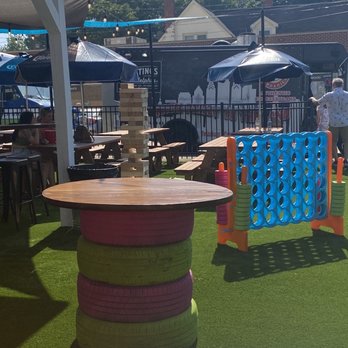The Yard on 3rd - Jenga and connect yard games - Food Trucks Near Me - Willoughby, Ohio